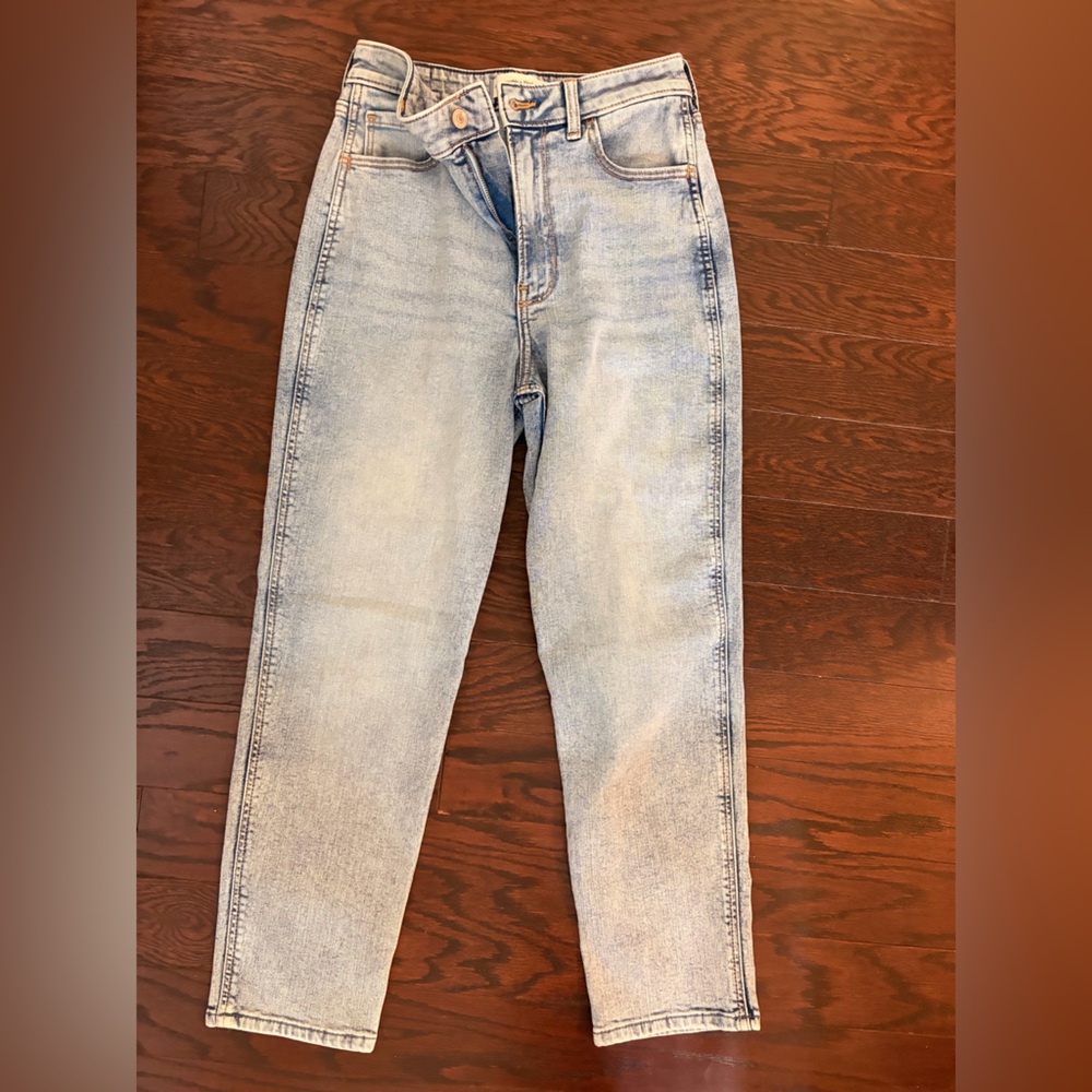 Abercrombie & Fitch Light Blue Cropped Slim Jeans